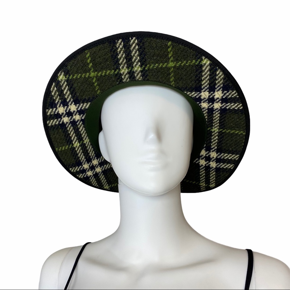 Authentic Burberry London Green Nova Check Plaid Wool Hat